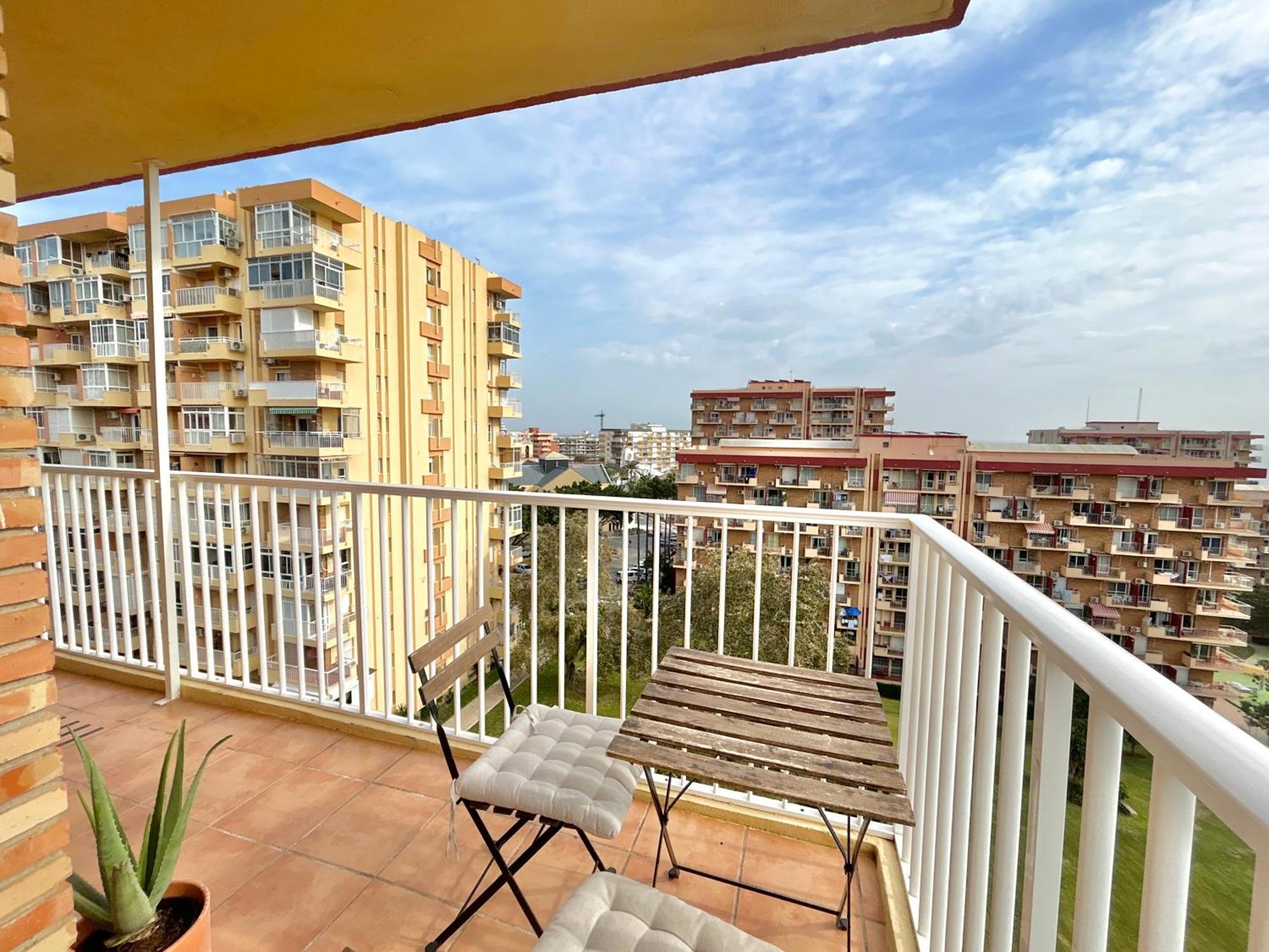Acogedor Apartamento En Benalmadena Vistas Exterior photo